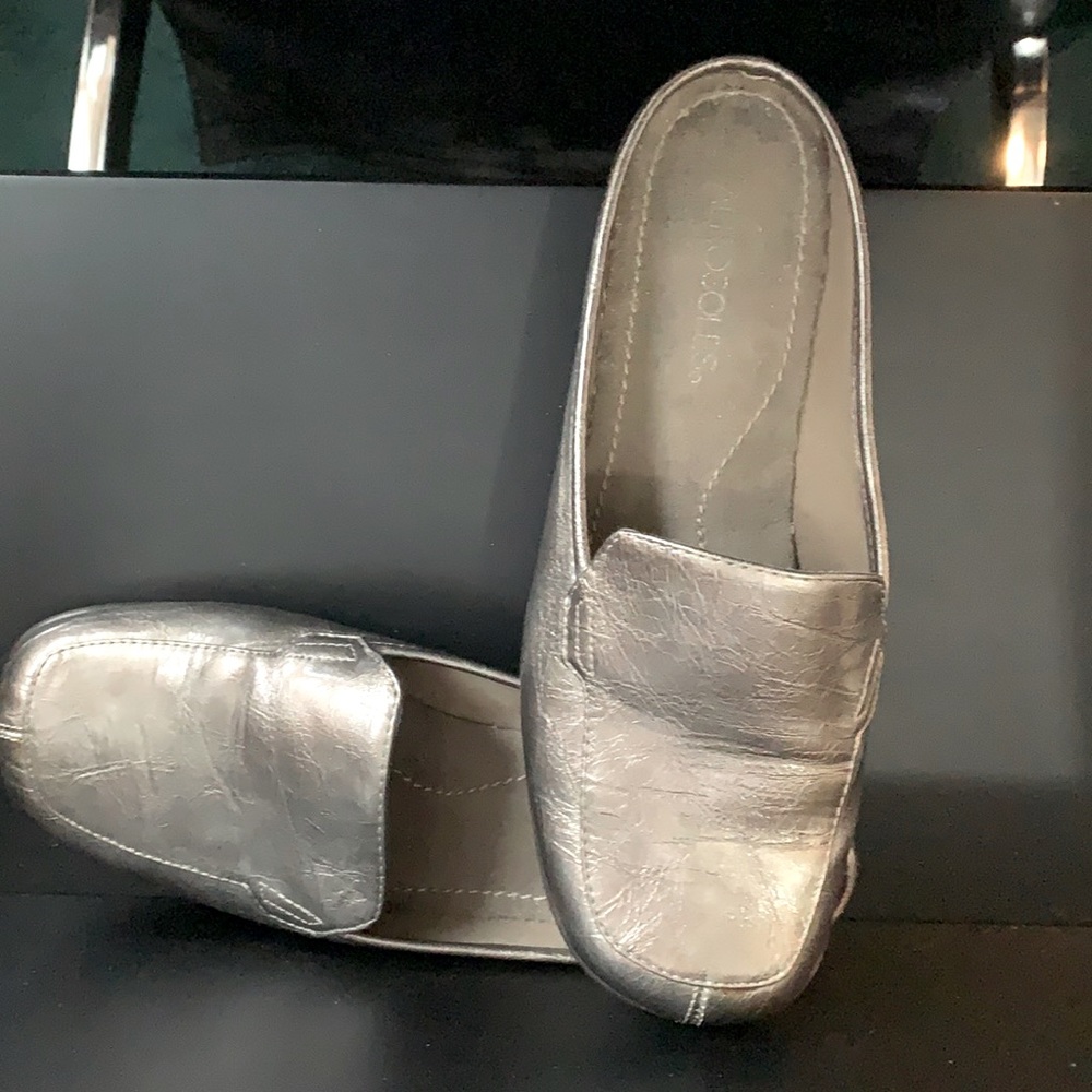 Ladies Metallic Mules